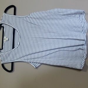 Layla top size large